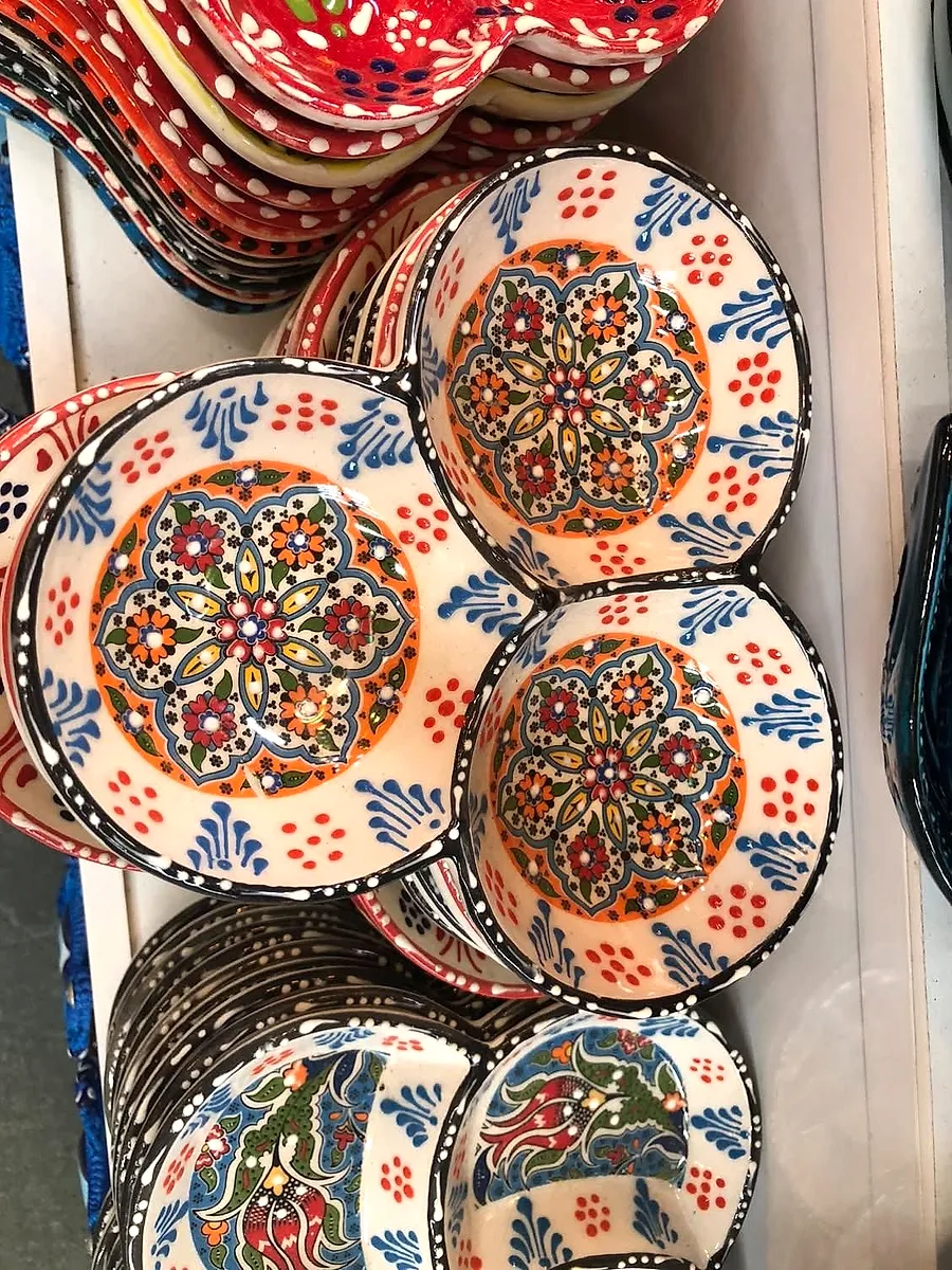 El Boyaması Çini Kase – Kırmızı Desen